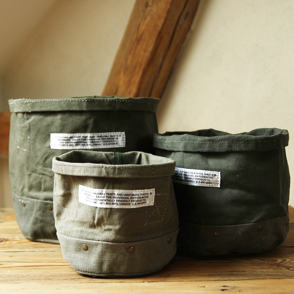 Cache-pot en toile à rivets