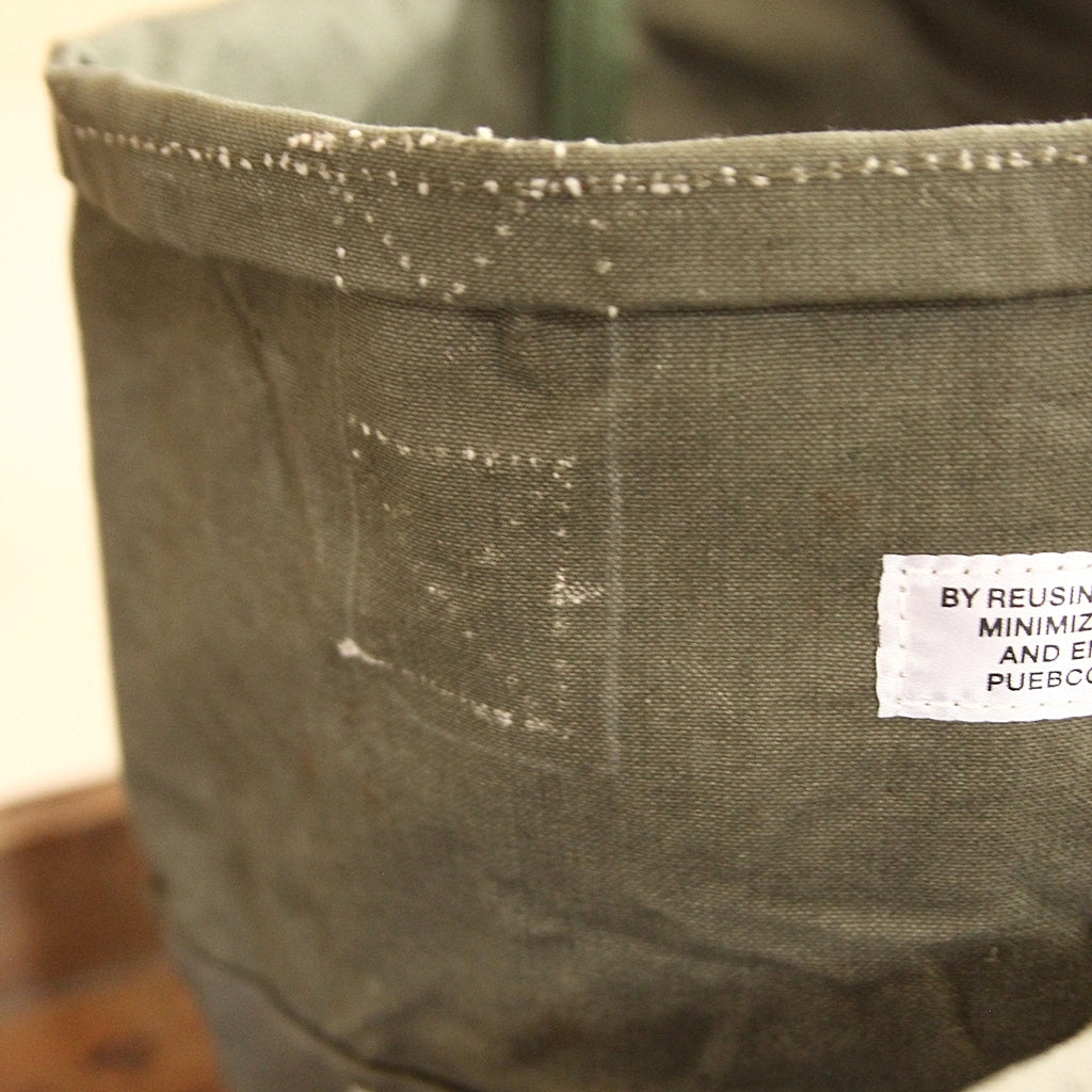 Cache-pot en toile à rivets