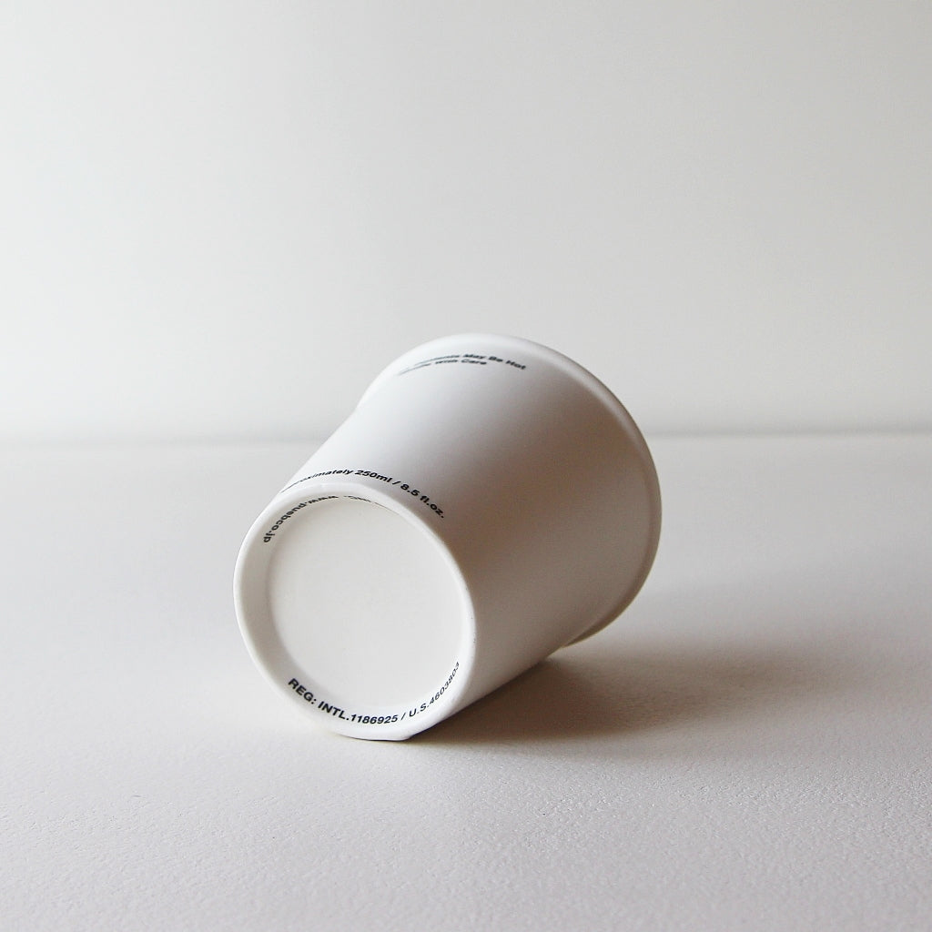 Ceramic Not Paper Cup aus Keramik Unterseite.