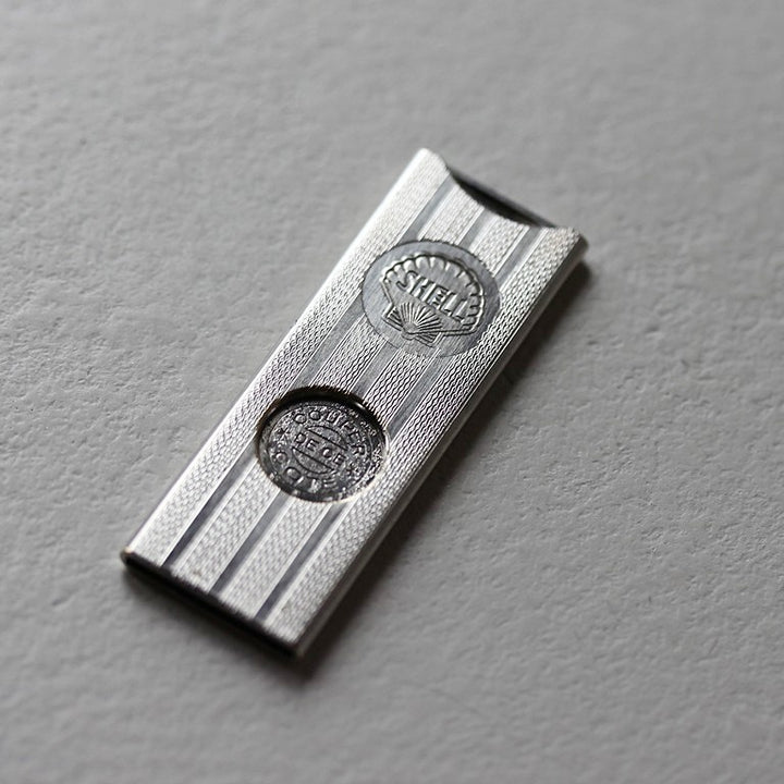 Vintage GOFA Zigarilloschneider mit Shell-Logo und patentiertem Schiebemechanismus aus den 1950er Jahren.