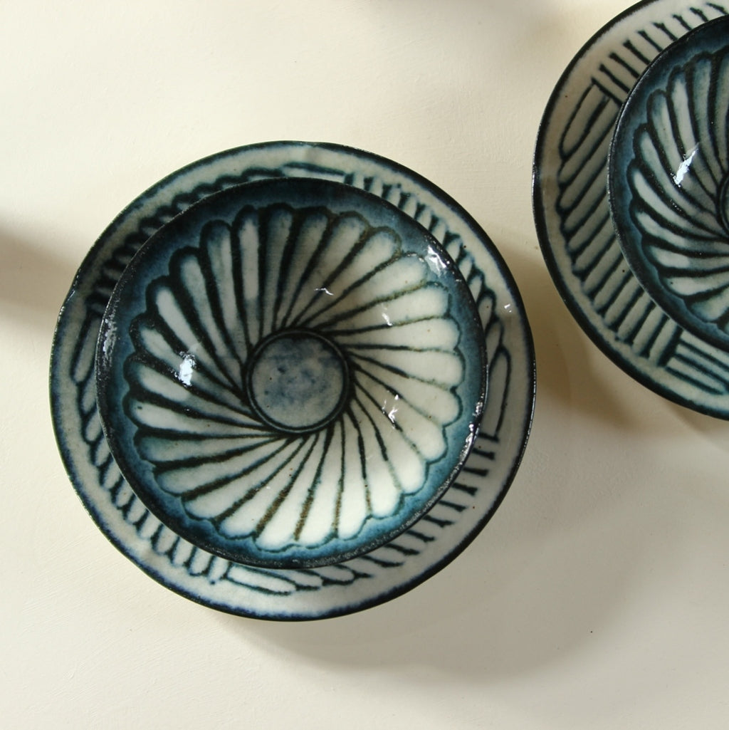 Japanische Ramen Schalen aus Keramik mit blauem Muster