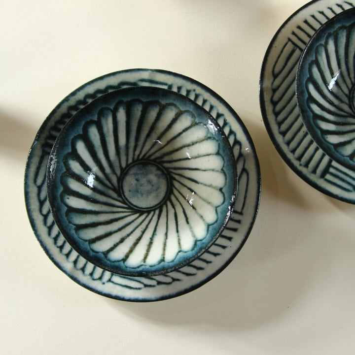 Japanische Ramen Schalen aus Keramik mit blauem Muster