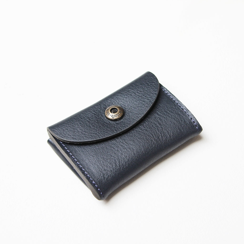 Leder Etui Talbin Navy von Bleu de Chauffe mit Druckknopf