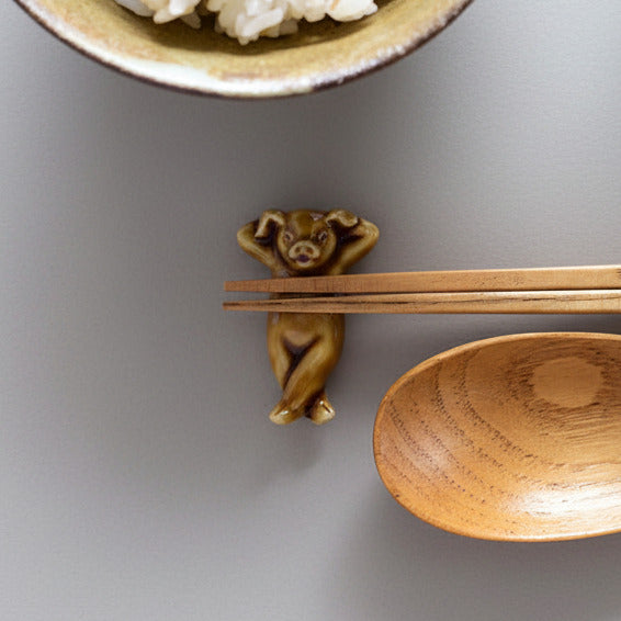 Piggy Knife Rest Lazy - Caramel