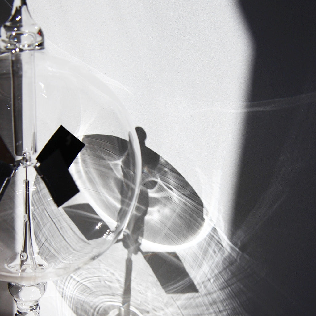 Radiometer made of glass | Crookes radiometer – Peter Fields