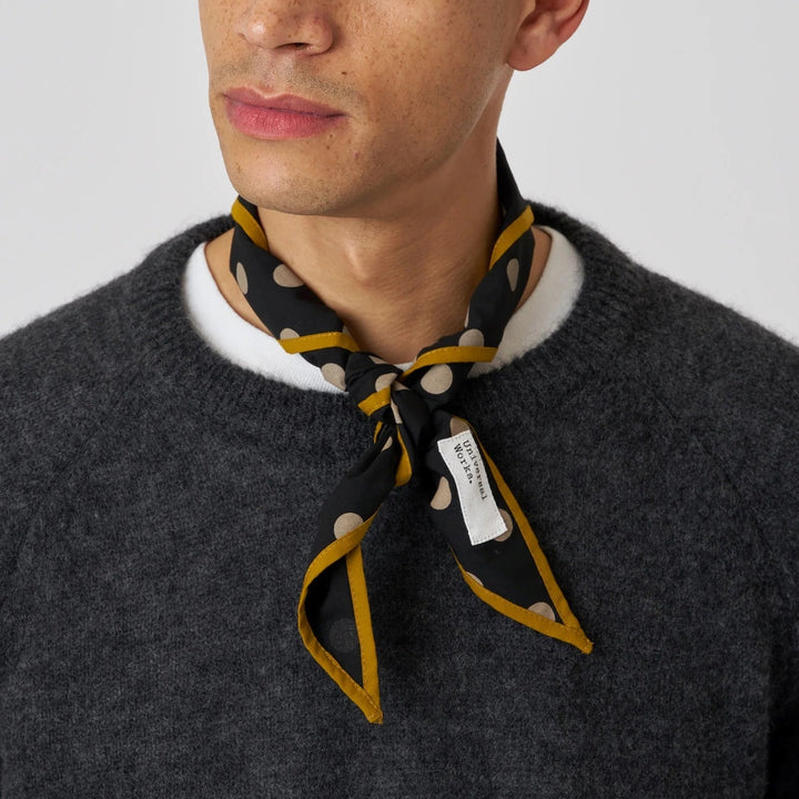 Bold Dot Scout Scarf – Triangle Neck
