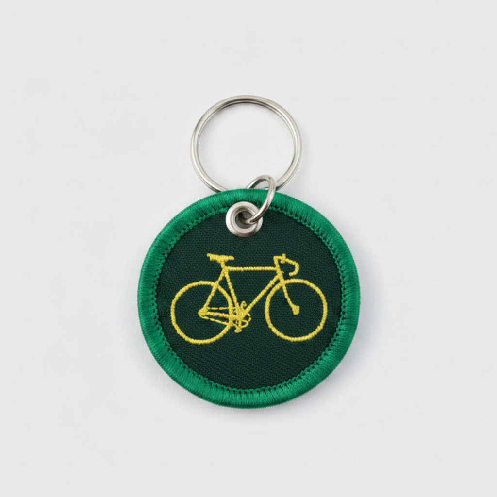 Stitchwork Keychain Bicycle – runder, bestickter Schlüsselanhänger mit Fahrrad-Motiv im japanischen New-Retro-Stil.