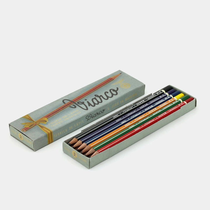 Set aus 12 Vintage Bleistiften No. 1951 in verschiedenen Farben mit historischer Verpackung aus Portugal