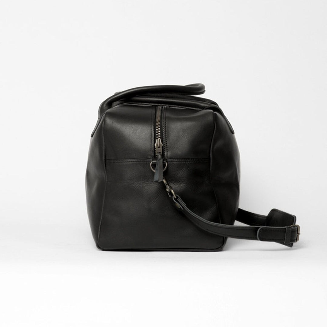 Leather Weekend Bag in Black