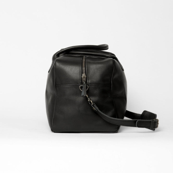 Leather Weekend Bag in Black