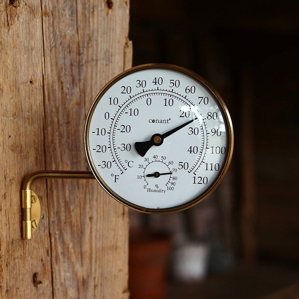 Wetterstation aus Messing mit Anzeige für Temperatur und Luftfeuchtigkeit