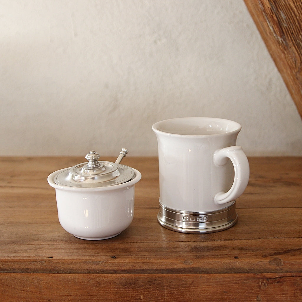 Zuckerdose Convivio aus Keramik und Zinn im Set mit Tasse