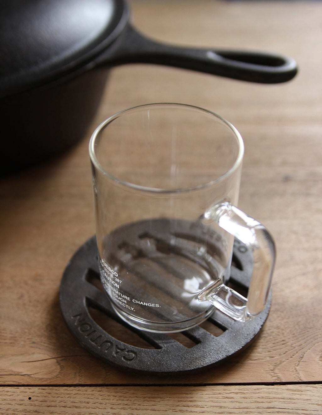 Dessous de plat circulaire en fer