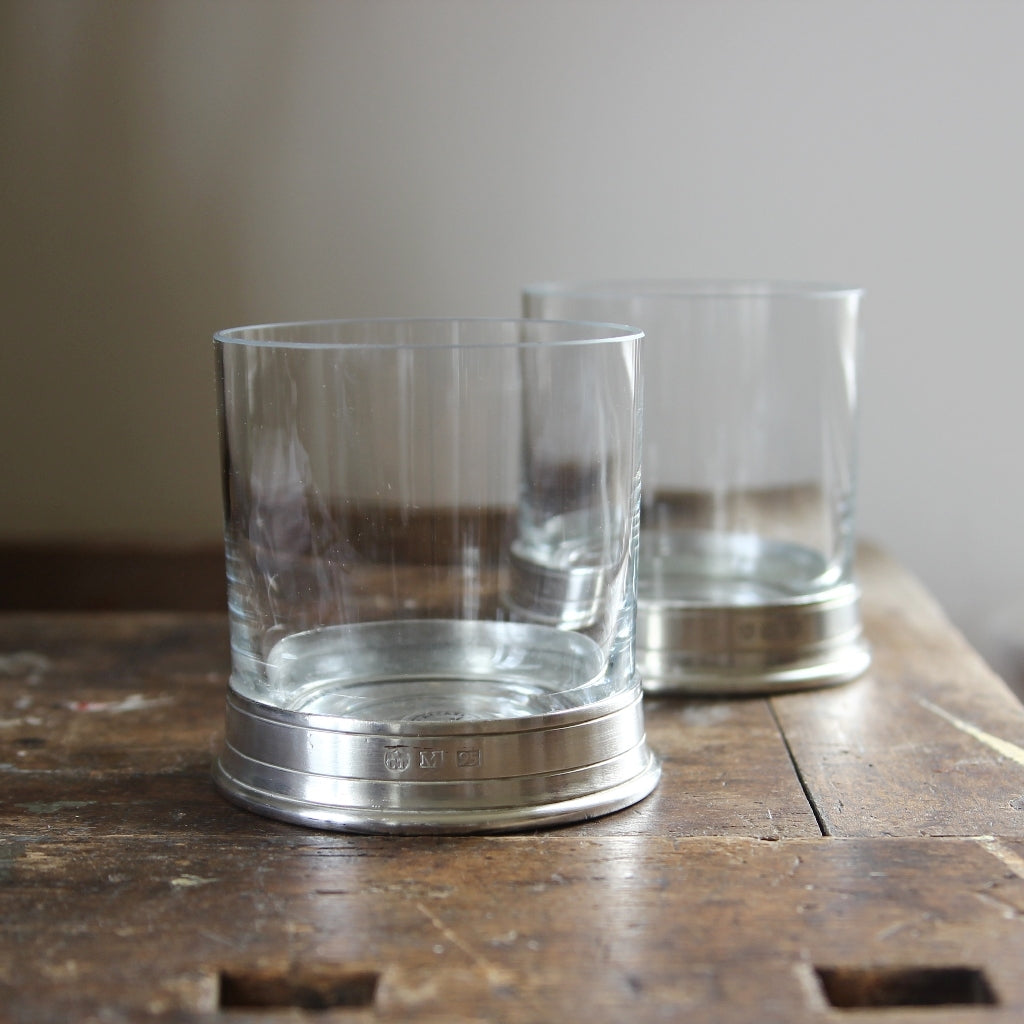 Zwei Whiskygläser aus Kristallglas mit Zinn von Cosi Tabellini